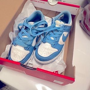 University blue Nike dunks kids size 2y